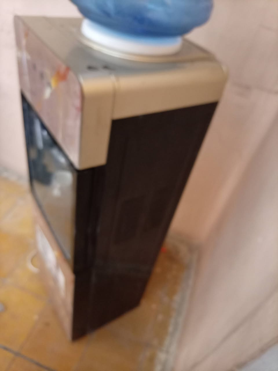 السلام عليكم براد ماء بي عطل بس يشتغل ماء الحار السعر ٥٥ عنوان بغداد الجديدة


**إذا كنت صاحب هذا الإعلان وتريد حذفه لأي سبب، رجاءا أرسل رسالة إلى الدعم الفني**