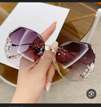 نظارات نسائية • ألوان متعددة • توصيل