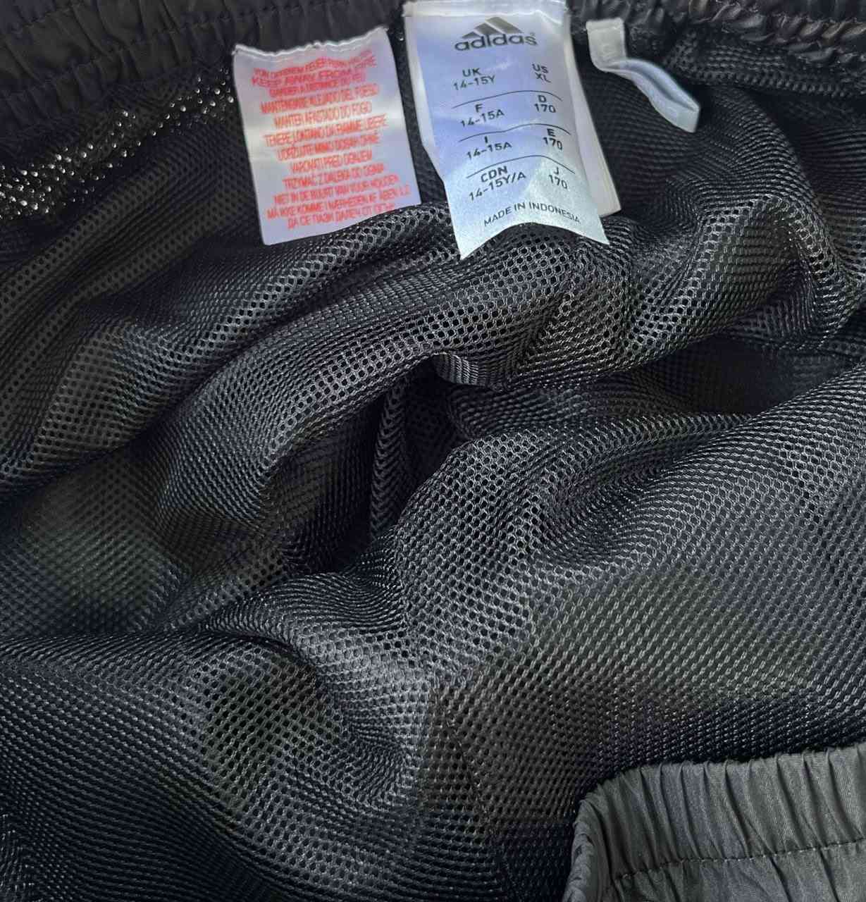 أديداس (adidas). باله اصلب غَير مُستخدم رياضي من فئة Climacool الّتي تتميّز بتهويه عاليه وخُفّه في الوزن.

اسود طافي فاحم جدًّا جدًّا جدًّا

القياس سمول/ كمر 28/29 
الطول 105 _ الحجل 23 (هاڤ گصّة الـ 110)


**إذا كنت صاحب هذا الإعلان وتريد حذفه لأي سبب، رجاءا أرسل رسالة إلى الدعم الفني**