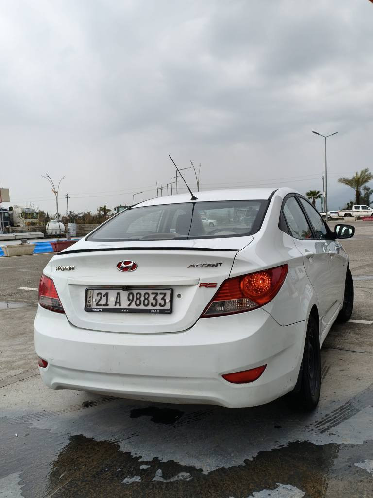 سلام علیک 
هۆندا ئەکسێنت 2011 .
 سەنەوی تازەیە تا دوا 2030 بەناوی خۆمەوە یە .
 چوار تایەی تازەی لەژێرە .
ئیکۆیە Eco .

لایت زینۆ .
شاشە ئایپاد .
تەبرید سارد و گەرم . 
گێڕو مەکینە و توندوتۆڵی بەشرتە .
دوو چەمەلاغی بۆیاغە و سەقفی پەمپە .
سەوداش دەکەین بەسەیارەک بە دڵمان بێت .
نرخی 85 کەمێک مەجال.
ژمارە: ‏‪0750 387 8215‬‏ رانية, السليمانية
