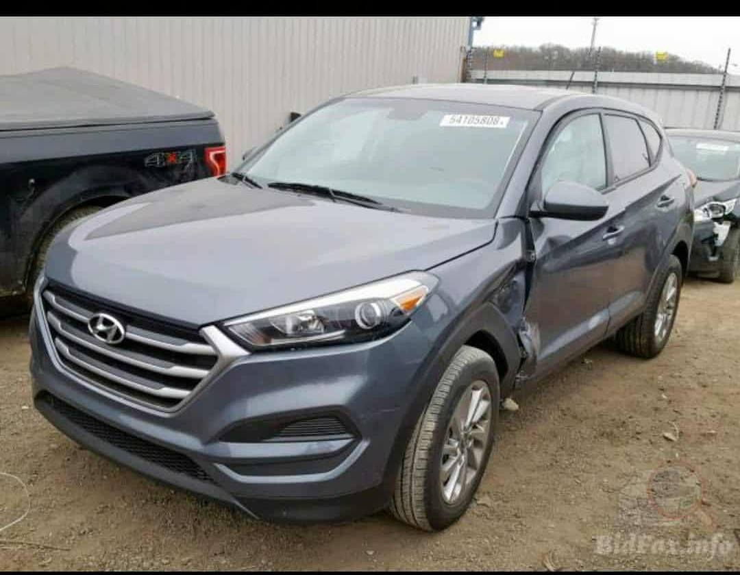 للبيع سيارة توسان ٢٠١٧ رقم كربلاء بأسمي وارد امريكي وصور حادثها الي بامريكا كلش بسيط موجودات من ضمن الصور ماشية ٧٠ الف محرك ٢٠٠٠ السيارة حاليا كامله مكمله
السعر ١٧٠$
للتواصل واتساب ***********
