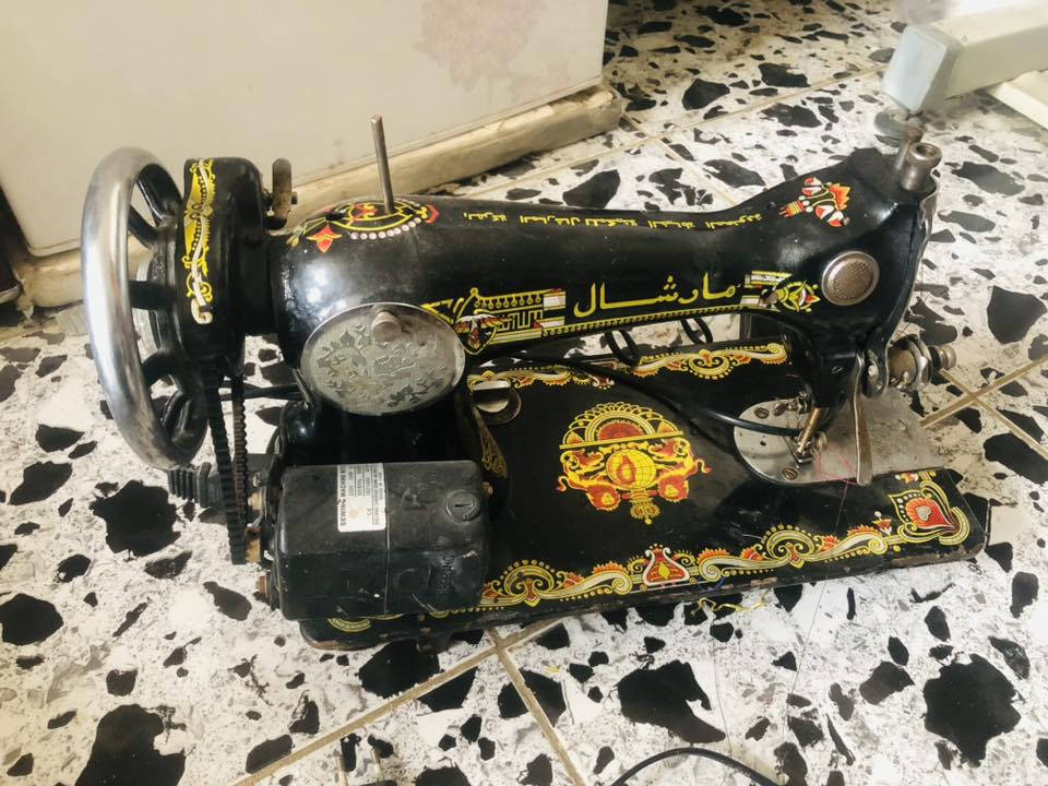 السلام عليكم غراض للبيع نضافه فول كلمن وسعره السنك نضافه 100‎%‎السعر 100وبي مجال بسيط المكائن الوحده ب50وبيهن مجال بسيط الدوشك ب85وبي مجال بسيط للاستفسار الاتصال ***********
