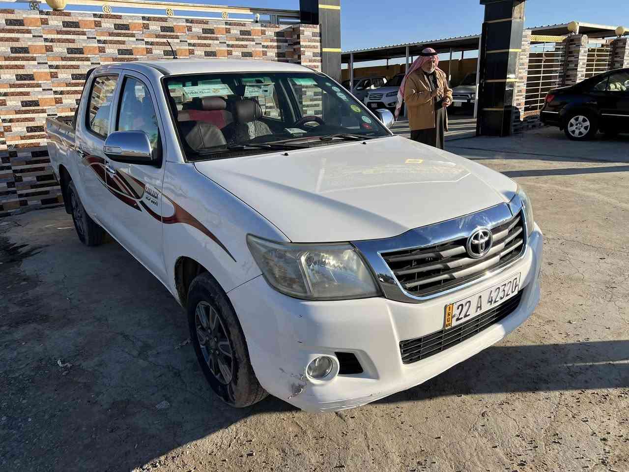 سلام عليكم 
بكم هايلوكس للبيع سعودي 
موديل 2014 كلين 
كير ومحرك شرط 
تواير وصدر جدد
السعر 200 وبيها مجال للطيبين 
الرقم ***********
