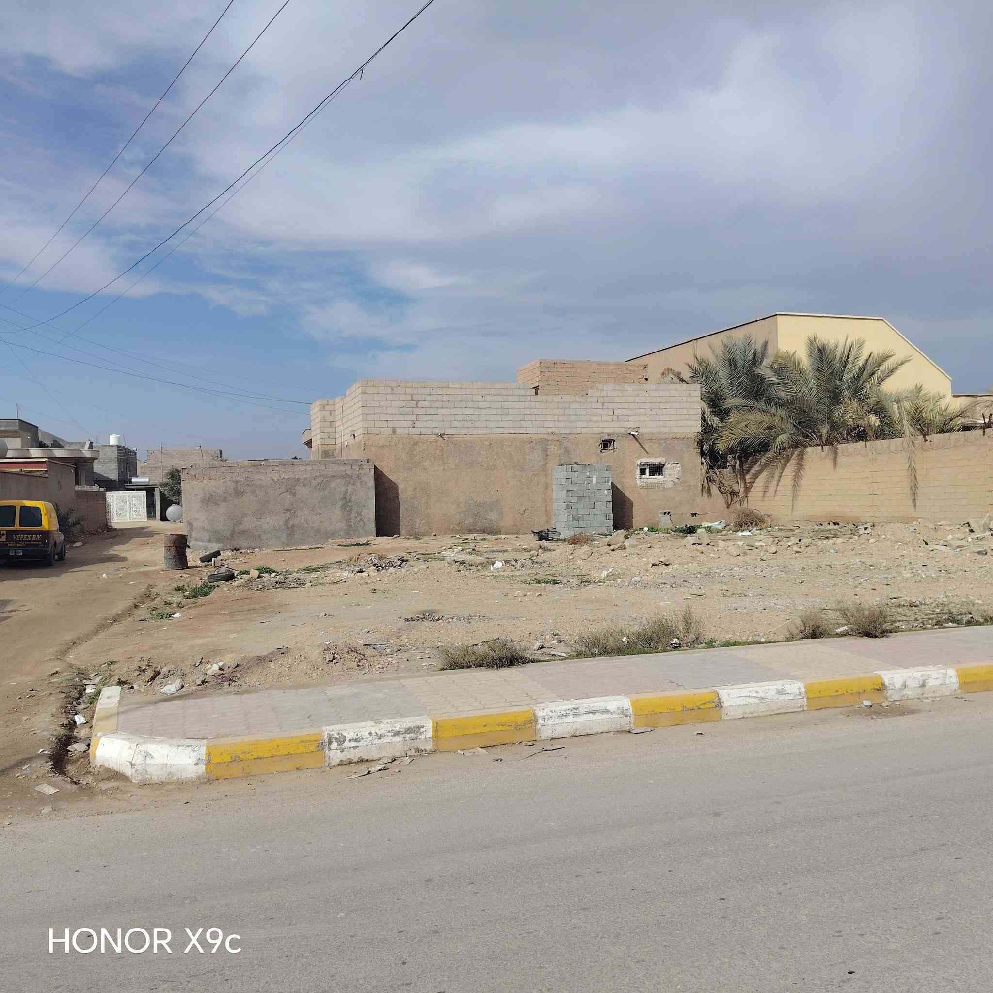 سلام عليكم. قطعة ارض للبيع.المساحه400.بيهه اساس مال بيت كامل. المكان حي شهداء سايدين. لتواصل ***********.
ادمن 🤍
