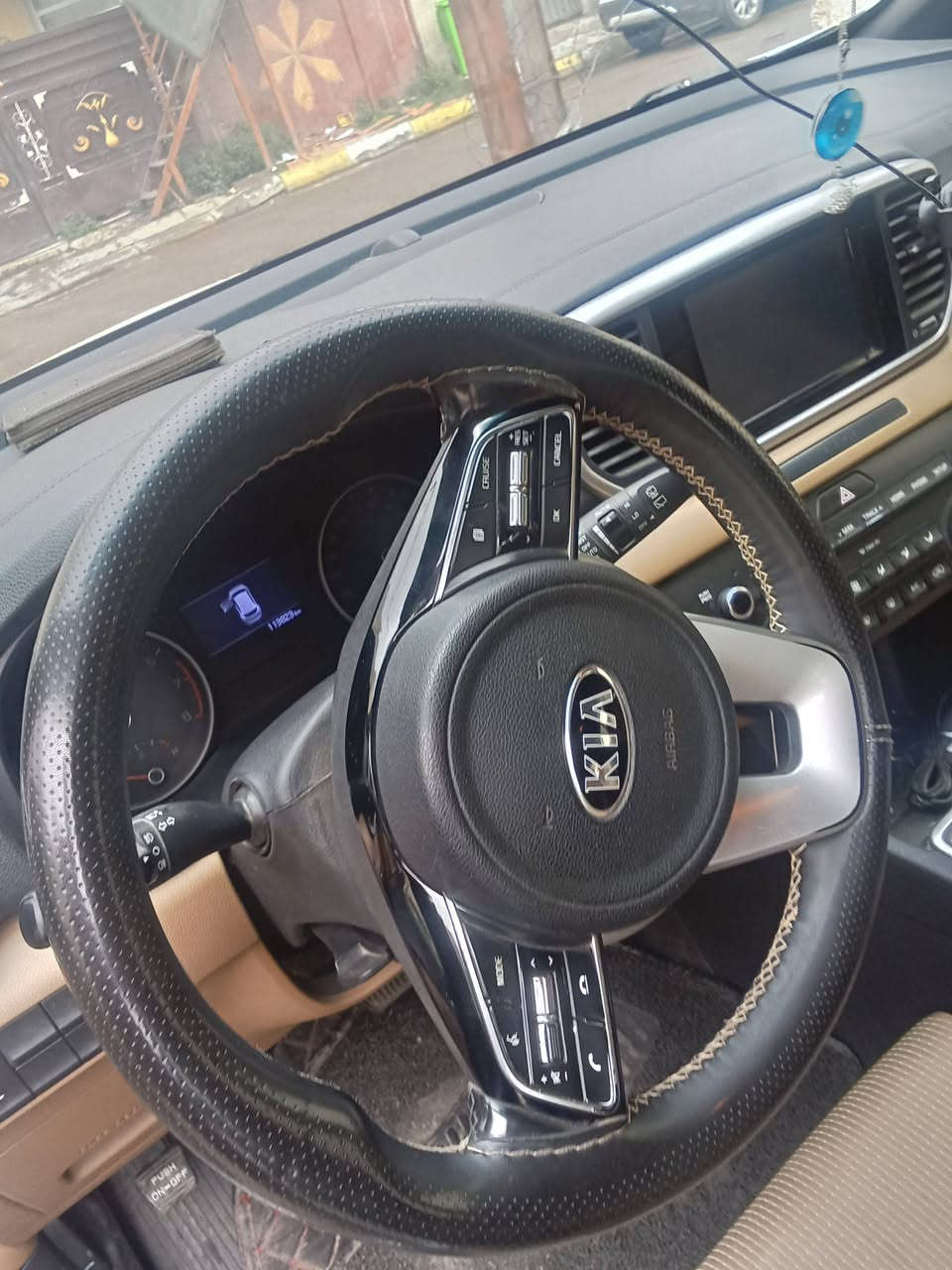السلام عليكم كيه اسبورتج 20 خليجي  فول ماعد ه  البنرامه والصندوق شاشه كاربلي. بلادي حجم كبير كشنات جلد ومخمل كهرباء مري شفط وشاير  بالمريخ حساس امامي وخلفي ثلاث وضعيات قيادته ويل 19 ابريل. نفكيشن تشغيل عن بعد بيه بارد  اربع اصابع باب الساق عارضهة /185/بيهه مجال ***********
