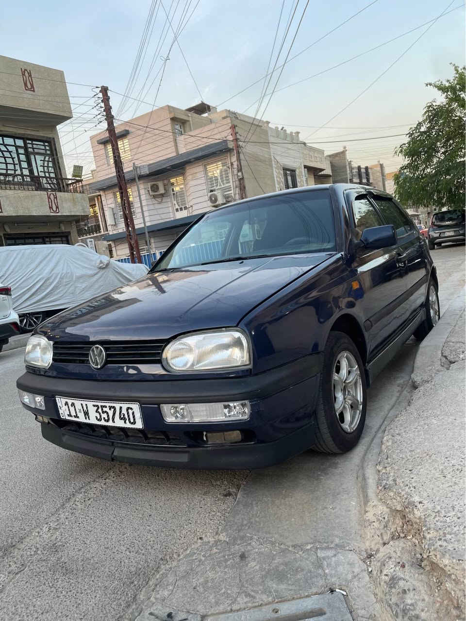 كولف mk3 اوتو مكينه1800 مكفولات رقم بغداد انكليزي هزه وسنويه جدد باسمي احولك ثاني يوم صدر جديد صبغ جماليه جديد بدون حادث داخله نصيف كهربائيات كله شغاله سياره نضيفه وحلوه وسعره مناسب ان شاءلله 43 ومجال بسيط مكاني 
بغداد حي جهاد*********** بغداد, العراق
