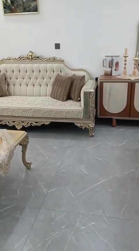 سلام عليكم للبيع 
تخم قنفات تركي جديد جداً مامستعمل   10 مقاعد
العنوان كركوك للاستفسار ***********
