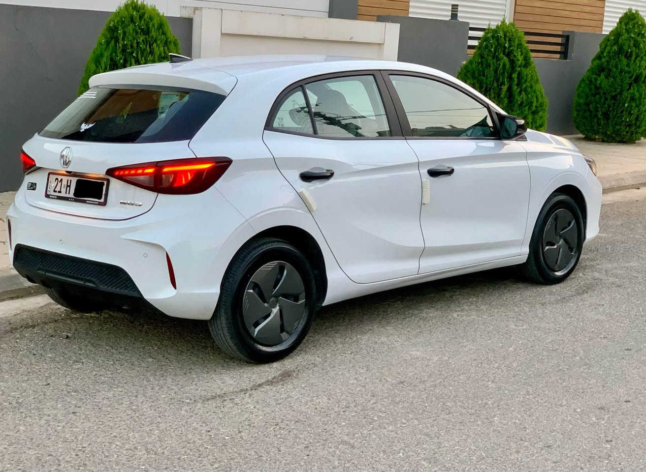 ‏Mg3 2025🇨🇳
✅ ٦ ساڵ زەمانی شەریکە-بێ بۆیاخ  -تەنها 10 هەزار کم ڕۆشتووە -تاوەکو 30 هەزار کیلۆمەتر سێرڤسی فریە لە شەریکە -گێڕ ئۆتۆماتیک - مەکینە دەبڵ کەمشەفت و تاحونە مەرغوب هیچ دیلکۆ لێدانی نیە
🌐 دوو مۆدی لێخوڕین -گێچ ئەلکترۆنی دەبڵ شاشە-سوکان ڤۆلیۆم- تحکوم -کامێرە - حاسە -ئاوێنە ئیشارە-ئۆتۆ لایت- بلاجکتۆر-ABS- تراکشن 
🕹️شوێن / سلێمانی 
نرخ/ 105 💵
📲*********** السليمانية, العراق
