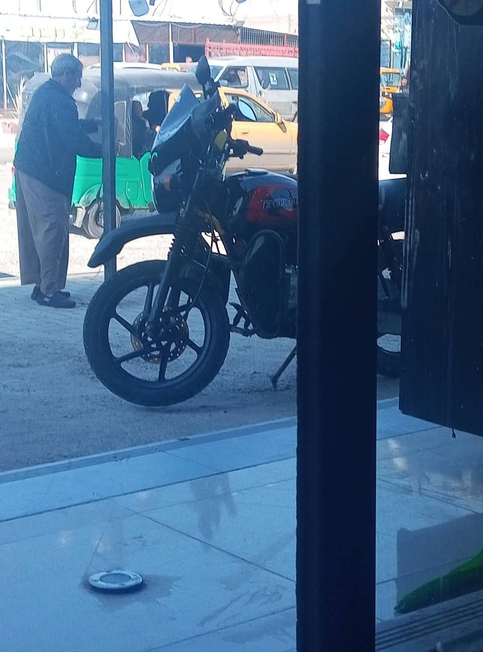 سلام عليكم بوكسر جبلي22 دراجه نضيفه كهربيات كلها شغاله بيها بـس صوت جواكيك وخفيف اوراقها ضايعه تكفل حلال وحرام ومن الباب تأخذ مراوس بقفاز مكاني بغداد الحسينه

***********
