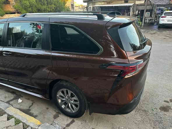 تيوتا سينا 2022 LE
بصمه 
سستم صوت 
مودات قياده 
هند بريك بصمه 
اوتو هول
تحكمات ستيرن كامله + كروس سرعه 
داخل جلد اصلي 
بدون ايرباك 
ماشيه 94 الف 
بيبان كهرباء 
تحكم بالمري 
كشافات 
رادارات جانبيه واماميه 
حساسات خلفيه + كامره 
سونار موجود وشاصي موجود كل التفاصيل بالمنشور 
مكاني بغداد الحريه   
 سنويه باسمي تحويل ثاني يوم

رقــم صـاحـب ســيـارة
***********
