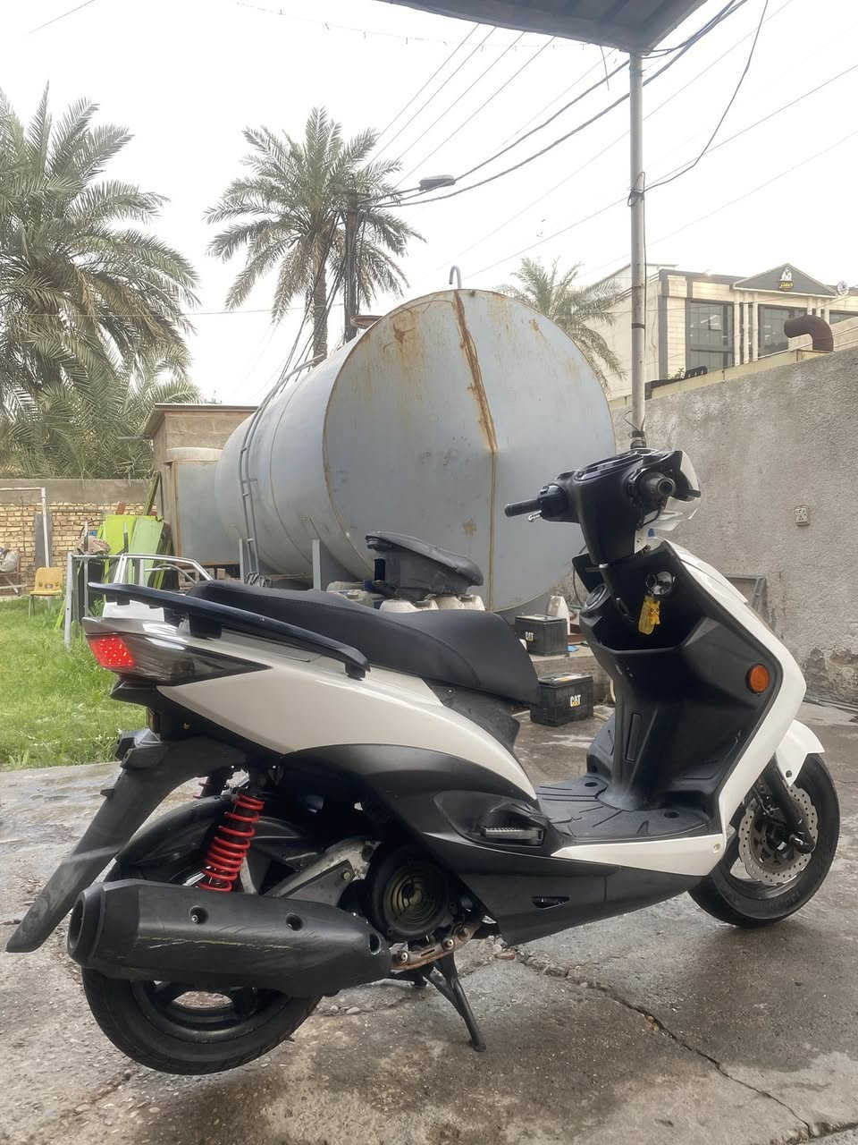 سلام عليكم للبيع لد بلاديه كفاله عامه مكينه وكهربائيات كله شغال نقص بس فج مكاني بغداد حي الجامعه ***********
