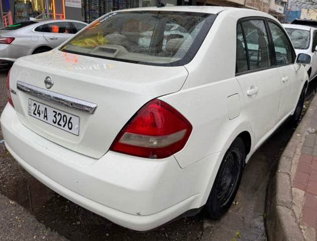 نيسان تيدا ياباني موديل 2009 
كير توماتيك كير محرك شرط مو حزام بس ابيع حزام صبغ بدون دواخل بدون ارباكات رقم سنويه هزا جديد 
سعر 80$ مجال مكان دهوك 
رقم تلفون *********** دهوك, العراق
