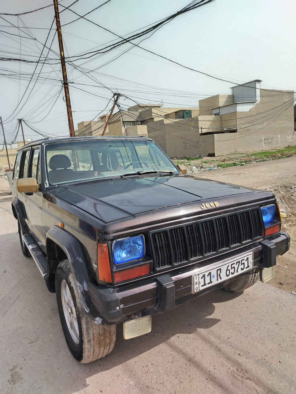 السلام عليكم جيب شيروكي مديل ٨٩ ارقام نكيلزي بسمي هزه جديده  بدون ضربه ولا تبديل عظمتها حلوه كاعده مصبوغه لجماليه كير ومحرك في في تي 3000تو جي زت معدل فوك ١٦٠ شلعه بطناش ثواني توصل ١٦٠ تخم تاير جديد البلادي شاشه تاب لايت زنون رون كيلو متر شغال الدشبول كله شغال كير ومحرك جدد العنوان الشعله او التاجيات قرب جسر الدوار***********
السعر(35)   وبيها مجال تحويل ثاني يوم
