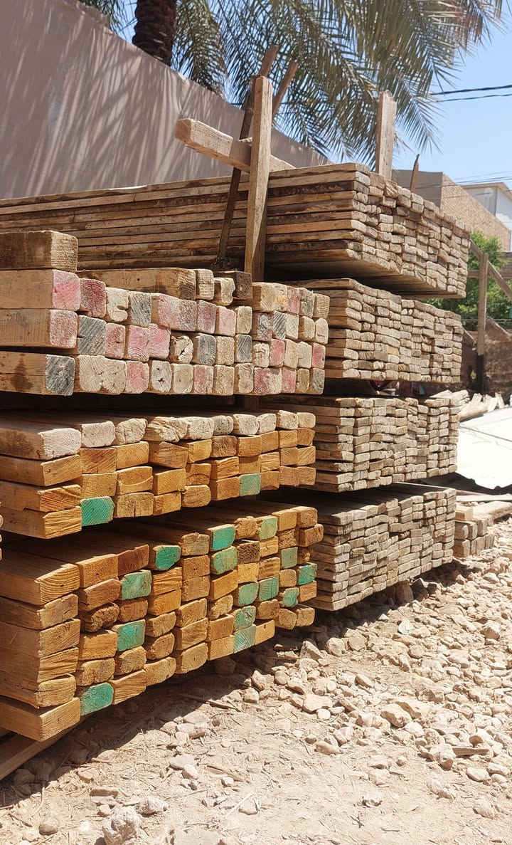 قالب خشب روسي تارس للبيع يدك 400 متر اكثر من 16 مكعب الاطوال 10 مكعبات والباقي من مترين ونص وجوة مكاني بابل  حله حي العسكري ***********
