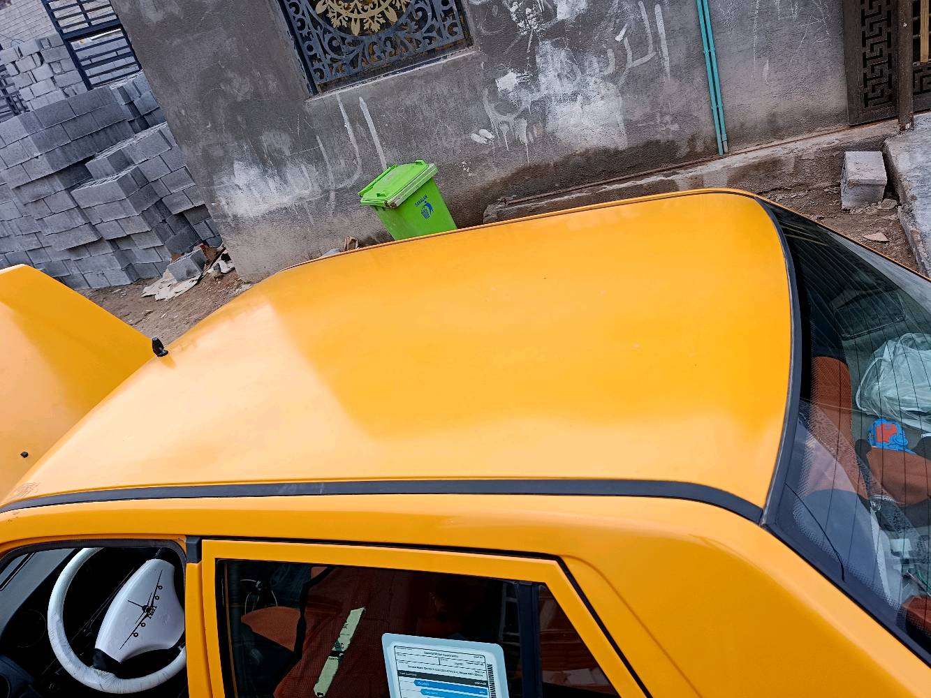 السلام عليكم سايبا مديل 18 سنوية لل 30 بصرة بسمي السيارة نظافتهة مثل بالصورة ضربتهة جاملغ امامي موضح بالصورة البقية كفالة نظيفة كلش مابيهة خياسات مكفولة من كير ومحرك تبريد تدفئه شغال حدادة استوني امبدلهة امامي خلفي السيارة جاهزة من كلشي كهربائيات عارضانيات مابيهة اي نقص سعرها 40 وبيهة مجال رقم الهاتف ***********