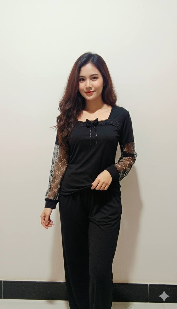 تراك نسائي يلبس جميع القياسات 
متوفر مديلات جنن 
السعر 3 تراكات ب10 
يتوفر لدينا توصيل لجميع محافظات العراق 
للحجز خاص او وات ساب ***********
