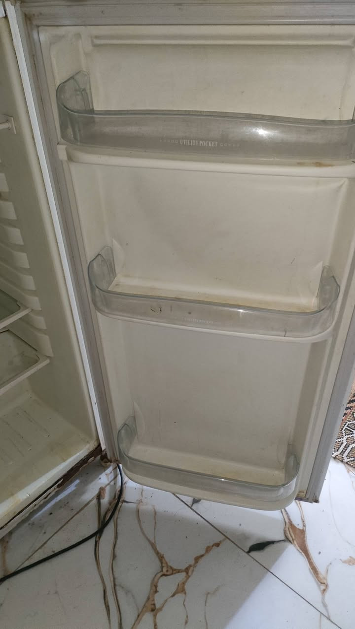 ثلاجه نضيفه كلش نضافة كشر ونضافة بطن بس عاطله مانعرف عطلها تفيد كشر ب35 وبيه مجال قليل للشراي
المكان الناصريه


**إذا كنت صاحب هذا الإعلان وتريد حذفه لأي سبب، رجاءا أرسل رسالة إلى الدعم الفني**