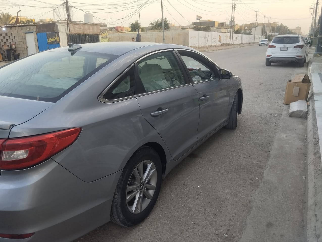 السلام عليكم سوناتا موديل 2016 رقم دولي ذي قار وارد امريكي تبديل فقط جاملغ بدون دواخل وبيه رشات صبغ جاهزة من كلشي مكان السيارة ناصرية للاستفسار *********** السعر 115 وبيه مجال إذا مراواس أقل من سعرها اتقبل
