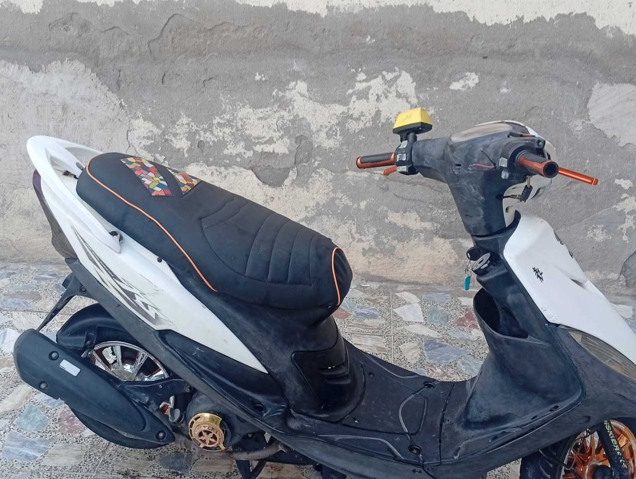 السلام عليكم ماكس عدله للبيع
بيه غراض رياضي كله مشمشي

بيه يدات بريك

ويدات سكليتر

وعضمه رياضي

وياله رياضي

وقبق عمبار

وقبق فلاوين 

وكلج امامي رياضي 

وبنز وطاسه وسبرنكه رياضي مال خلفي

مكينه 49 متسمعله صوت خرسه 
نكره دراجه

السعر خاص مكاني بغداد


**إذا كنت صاحب هذا الإعلان وتريد حذفه لأي سبب، رجاءا أرسل رسالة إلى الدعم الفني**