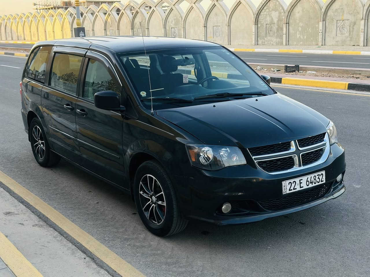 كرفان مديل 2017 حادثه جاملغ وبنيد وصور الحادث بل منشور وبيه قطعتين صبغ بل عراق اثر شخط 
السعرر 138
للاستفسار ***********
موصفات شاشه كامره حساسات تحكم جيهتين نضام ايكو  سبعه راكب 3 قطع تبريد مكينه وكير مكفولات ماشيه 75 ميل سنويه توه مجدده مكان السياره كربلاء
