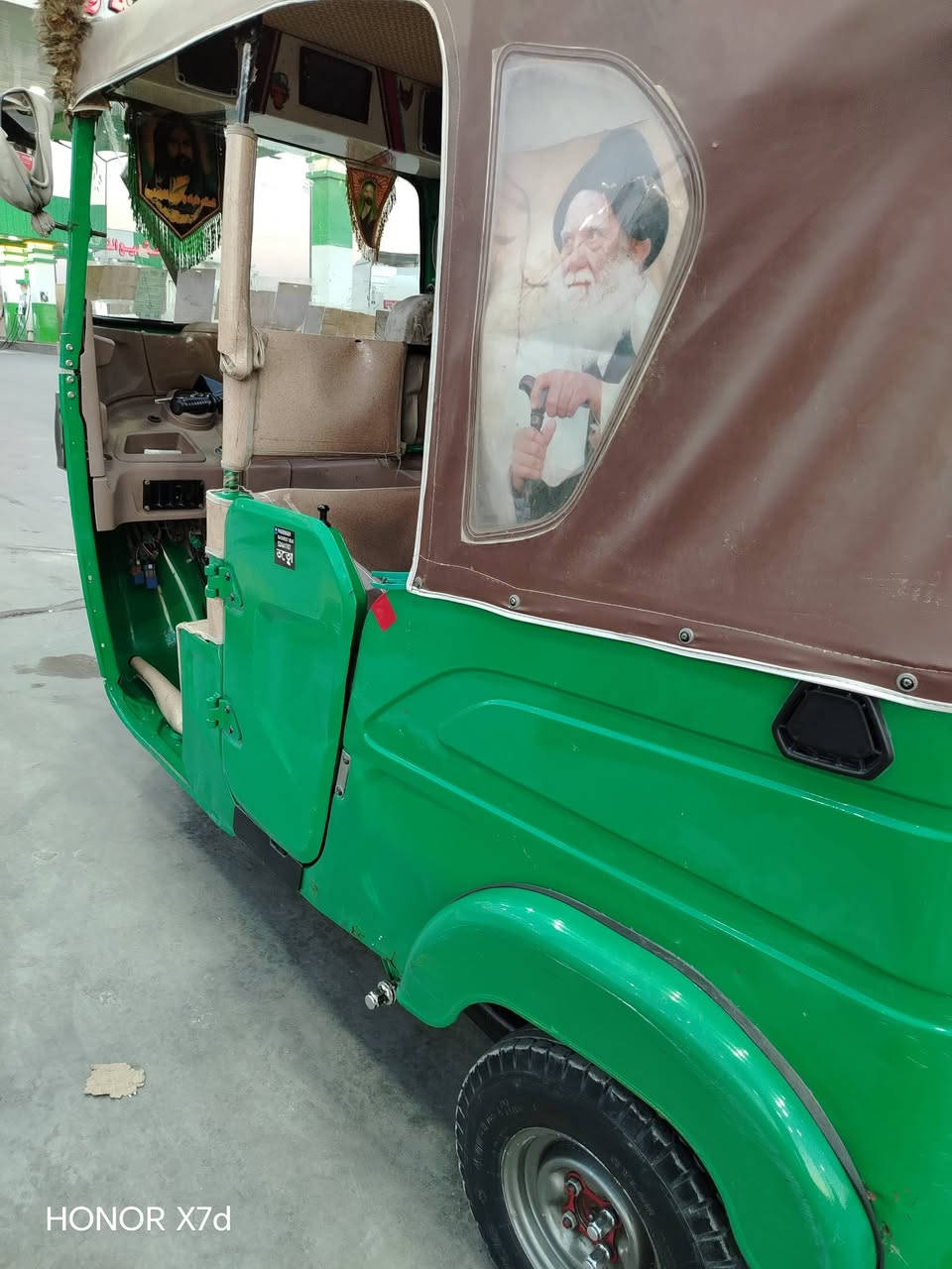 تكتك ٢١ شهر ١١ سنوية ورقم باسمي تحويل ثاني يوم
بغداد الشعب حي البساتين 
***********
