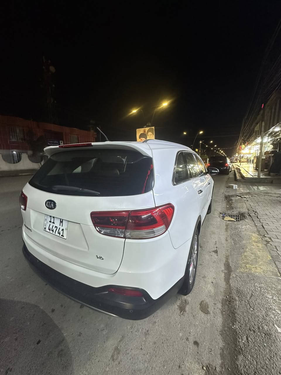 السلام عليكم سورنتو 2017 خليجي مكفوله من الصبغ والفتح والتبديل بيها مكانات بارد صغار مواصفات السيارة بصمه كرسي كهرباء ثلاثه قطع تبريد سبع راكب ماكينه السيارة 6 سلندر مكان السيارة بغداد سعر السيارة 210 وبيها مجال رقم صاحب ***********
