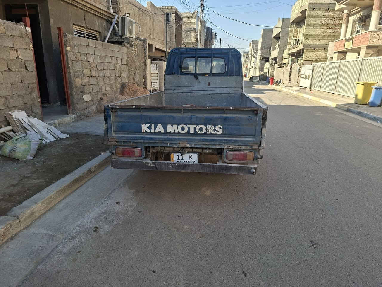 السياره للبيع السعر ٧٠ وبيه مجال شي بسيط السنوه لل٣٢ مجدد التصال *********** مكانه بغداد الدرويش
