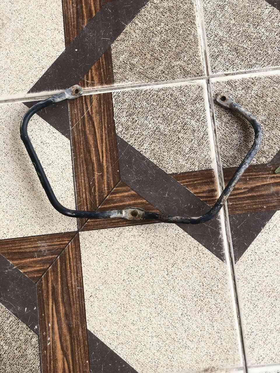 سلام عليكم شباب  تخمين كفرات اصليات بدون صبغ التخم ع ١٣٠  قفل مو شراي لتعبني   كشن بلادي مال رمبه ب50 
جفوف اصليه ب٤٠
تجاري ع ١٠
بك لايت ب١٥
وياله بلادي ب٢٠
والنجمه ب٥٠يرهم ع الادرس 
كلج رياظي كوسو عوزه خرز ب٢٥
ولباقي ع ٥.    لمكان كوت داموك  📞 ***********
