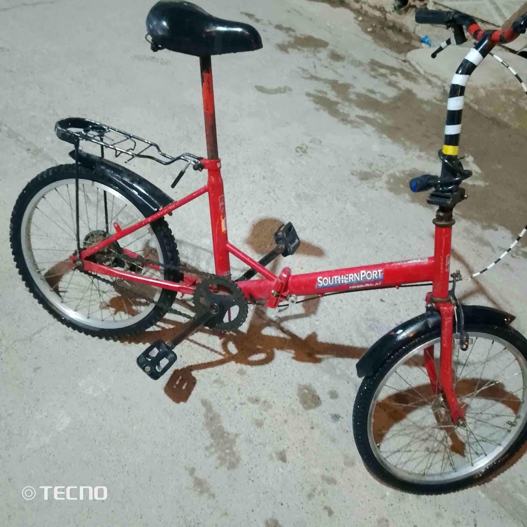 هاذا البايسكل للبيع والسعر 80 وبي مجال


**إذا كنت صاحب هذا الإعلان وتريد حذفه لأي سبب، رجاءا أرسل رسالة إلى الدعم الفني**