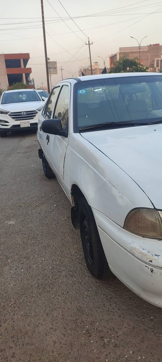 السلام عليكم ..
دايو سيلو موديل ١٩٩٥ 

رقم بغداد الجديد ب اسمي

هزه جديده

سنويه جديده 

مكينه ١٦٠٠ مفتوح 

غرفتها نظيفه كلش 

شديتلها زوج تأيرات خلفيه مال باله 

راديتر جديده 

....

النواقص الي بيها 

اويل بم ميصعد دهن بصوره صحيحه 

البور يرادله تبديل صوندات 

التبريد المنظومه كامله بس كمبريسر 

الكيچ مال بانزين يشكل 
القلايچ منال الگير يرادلهن تعيار
.....

السعر (٢٧) ورقه وبيها مجال 

مكاني بغداد السيديه 

رقمك تلفوني (***********)
