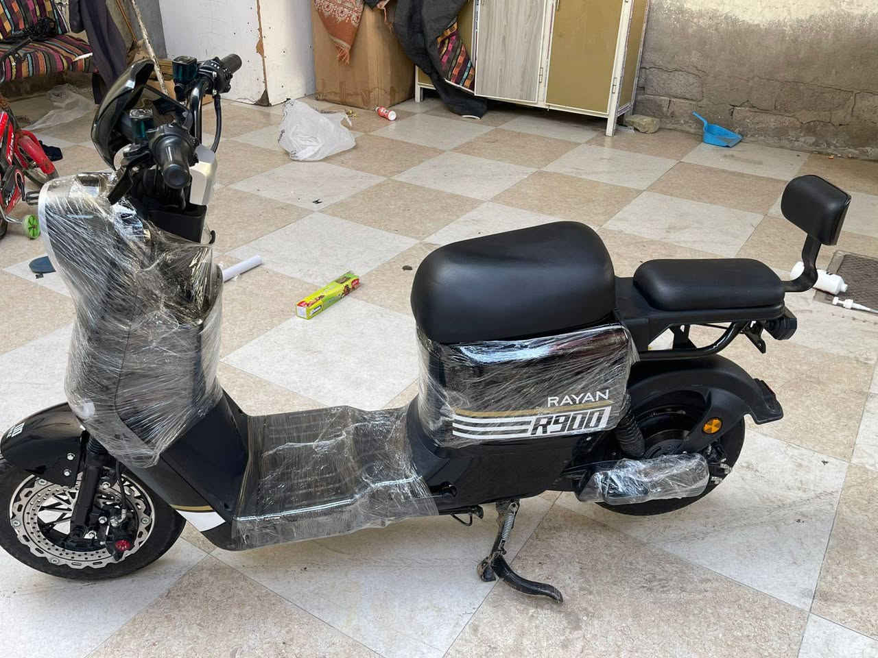 السلام عليكم دراجة R900 للبيع مديل 2026 مكفولة بطاريات كبار حجم 33   ونلي الاصلي دراجة من لبيت للمدرسة فقط مكاني البصرة الجمهورية تقاطع لمفقية *********** والسعر 550 وبيهة مجال لدراجة نضيفة بمعنى الكلمة
