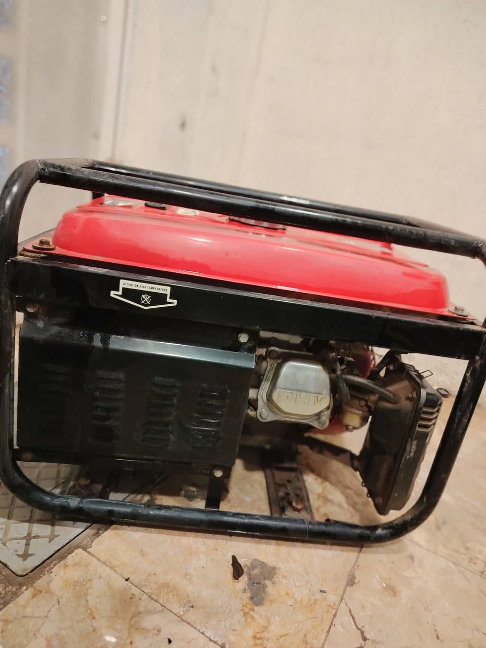 مولدة بنزين LUBA LB2500B
استخدام قليل جدا

قدرة 2 كيلوواط مستمرة ( 10 أمبير)

220 فولت / 50 هرتز

خزان 15 لتر

شغالة وتولد كهرباء بصورة ممتازة ومجربة

العنوان/كربلاء المقدسة

السعر: 200 وبيهه مجال


**إذا كنت صاحب هذا الإعلان وتريد حذفه لأي سبب، رجاءا أرسل رسالة إلى الدعم الفني**