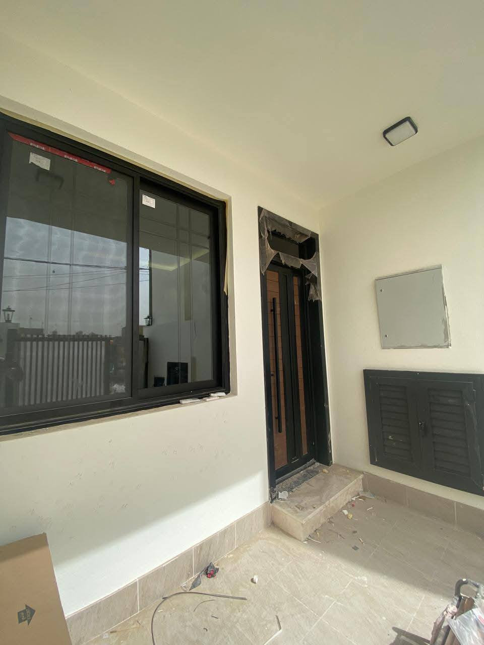 صباغ جدران داخلي وخارجي وعمل كافه الصباغ الحديثة 

ديكور بديل الرخام والخشب والشيبورد/ سحبات فوم داخليه 

طلس معجون وستن/ ورق جدران/ شبابيك تنظيف وصبغ 

ترميم وتصليح البيوت القديمه وسنفره / معالجه الرطوبه 

شغل درجه اولى/ ***********
