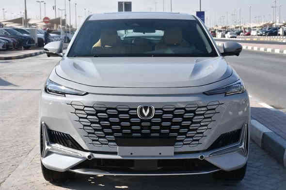 شانجان يوني كي 2024 🚘 
🔥 Changan Uni K 2024 🔥
لون اسمنتي
🚘 مرقم بغداد 🚘 

📃 اليكم التفاصيل الآتية 👇🏻👇🏻

🚘 ماشية 1400 كيلو فقط 
🚘 موديل 2024
⚙️ حجم المحرك 2.0L Turbo
⚙️ مرتبط بناقل حركة أوتو 8 نمر
⚙️ يبلغ عزم الدوران 390 نيوتن / متر 
🐎 بقوة 233 حصان 🐎🐎
🔑 مفتاح التشغيل بصمة 
🔑 تشغيل عن بعد 
🪟 بانوراما 
🚗 فتح الصندوق كهرباء 
🚗 دفع رباعي AWD 
‼️ اريل نفكيتر 
📍حساسات أمامية 
📍حساسات خلفية 
💡لايت زينون + LED 
🔦️ بك لايت LED 
🚘 قبضات أبواب شفط
🚘 دخول بصمة ذكي 
🛞 حجم الاطار 265/45R21
🛞 ويل كب 21
🛞 4 دسك
🛞 حساسات ضغط الاطارات 
✨️ اشارة في المرايا الجانبية 
✨️ المرايا قابلة للطي كهرباء 
🌧 ماسحة خلفية 
🎈عدد AIR BAG 6
🚗 هاند بريك كهرباء 
🚗 ا ABS 
🖥 دشبول شاشة ديجيتال 
🖥 شاشة Apple Car play 
📷 كاميرا دوارة 
📷 4كاميرات360 
…..

💡الانارة الداخلية LED 
⭕️ مقود جلد حياكة  
🛣 مثبت السرعة Cruise 
🎶 المودات والاوامر الصوتية 
🎶 ا Bluetooth / T YPCE 
🔋شاحن هاتف Wireless 
⚡️مخرج منفذ الطاقة 
🔍فحص نظام السيارة 
🚘 انارة داخلية LED محيطية 
💺تتسع المقصورة ل 5 ركاب
💺المقاعد جلد
💺حركة المقاعد الأمامية كهرباء 
💺 تدفئة وتبريد المقاعد الامامية
💺ذاكرة مقعد السائق
💺تجاوي متحركة 
👶 مثبت مقعد الطفل ISOFIX 
❄️ تبريد شاشة 
❄️ قطعتين تبريد
🚘 أوضاع القيادة Drive Mode 
🧱 أوتو بريك ‼️
 🧱 رادار
⛷️ نظام مانع الانزلاق 
⛰️ نظام نزول المنحدرات 
🥤النظام الصوتي SONY
🚘 دبل اكزوس 
🚘 تطعيم الدواخل ألمنيوم

السعر مع الرقم 34 مليون دينار عراقي  مع الرقم . )بدون رقم 32مليون عراقي)
مكان السيارة البياع
للاتصال ***********
