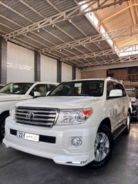 تويوتا لاند كروزر (2015)  مواصفات لیگزز VX.R - 5.7 - ٨ سلندر  ‎رادار -...