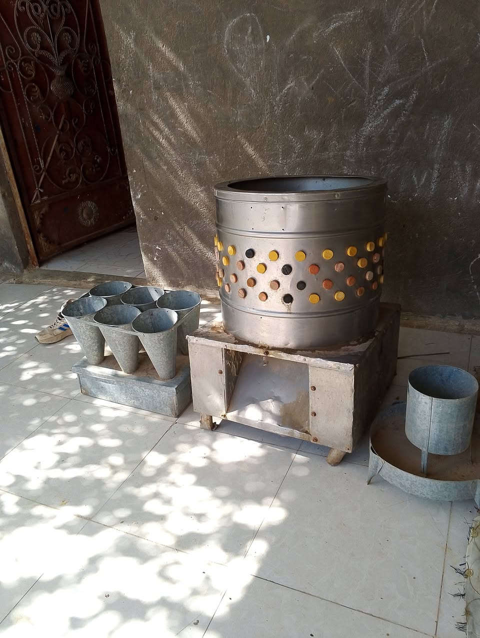 السلام عليكم متاح هلاسه كهربائيه كامله هيه وقراضها مذبح معلف ؟؟ الي يريدها يراسل ***********
