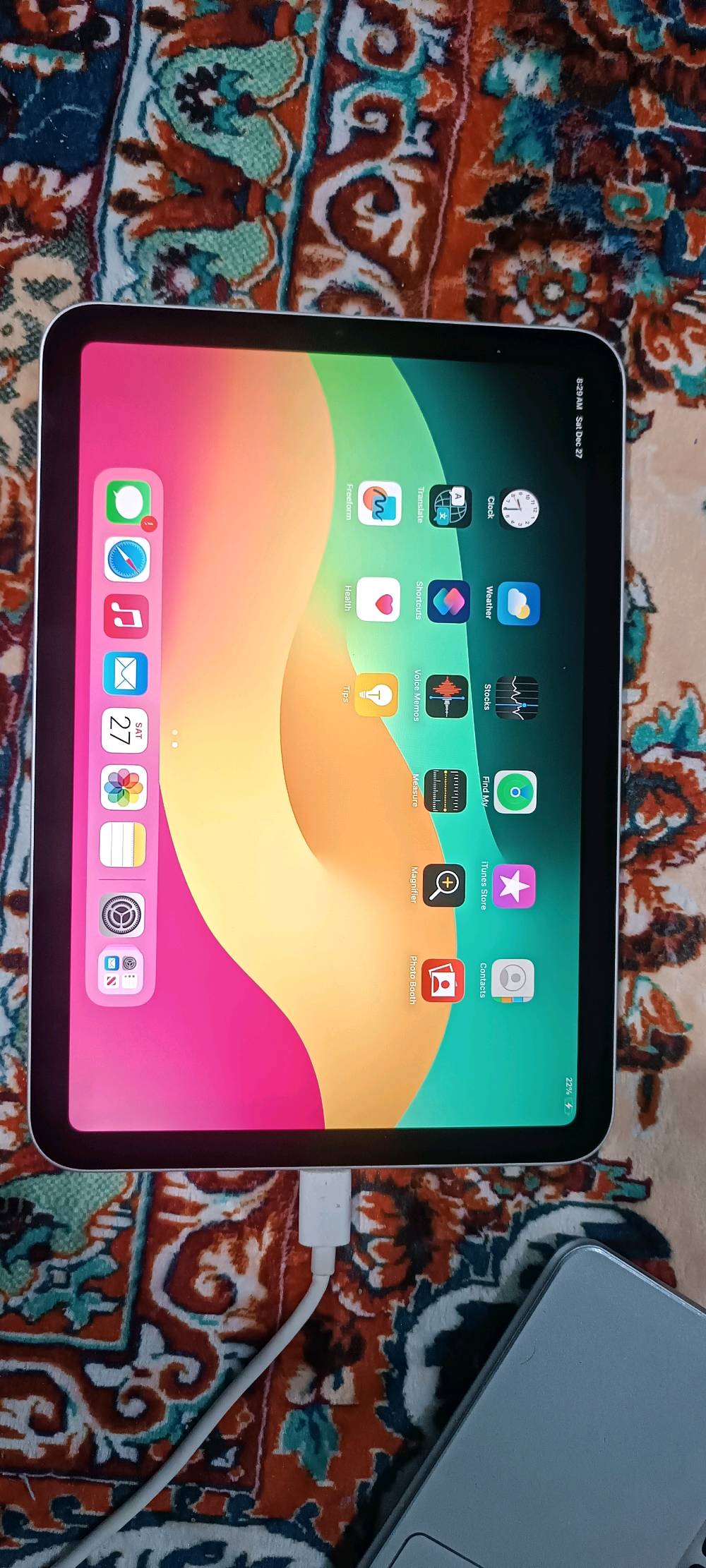 ايباد مني 6 
مفتوح تخطي اخر تحديث 
بحاله جيده البطاريه 100 مشحون 43 مره فقط
سعر 275 وبيه مجال بسيط 
ناصريه شموخ