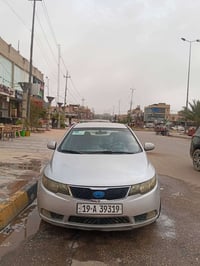 سياره صوره للبيع بيها ضربه ورشه صبر السعر 90 والرقم 07733796524