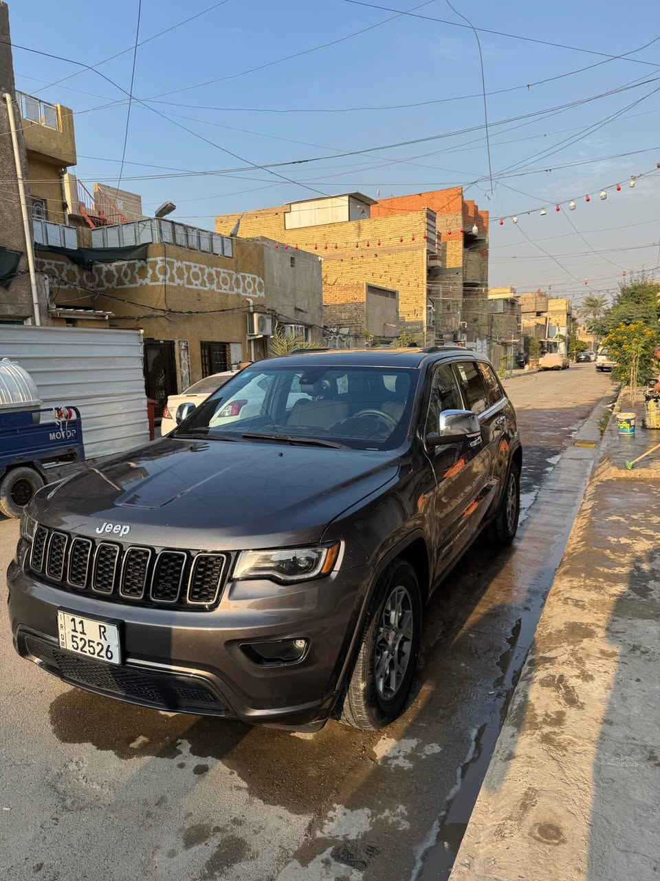 السلام عليكم اخوان 🫡
جيب كراند شيروكي لمتد 2014وارد امريكي 
السياره محدثها 18كلشي اصلي موتايون 
مكينه هيمي جيديد شادلها صدر امامي خلفي جديد قبل اسبوع نافضه كله اصلي تخم تاير جديد السياره جاهزه اي نقص مابيها سونارها مرفق بلصور للستفسار ***********علي ابوحيدر مكان السياره الشعله بغداد, العراق
