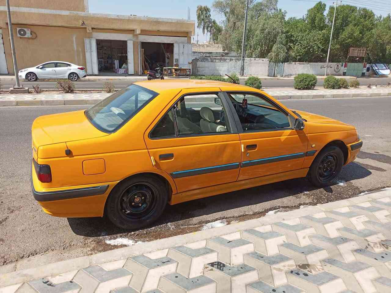 السلام عليكم بيجو بارص للبيع سياره كفاله بس بيها الباب الخلفي موضح بصوره بي تكحيل وبارد فقط  موديل 18 السياره نضيفه مكينه وكير كفاله تخم تأير مشط جديد هسه شاده تبريد ثلج سياره نعمه من الله شرط تحويل ثاني يوم هزه جديده اني مكلف بنشر رقم راعيها ***********
