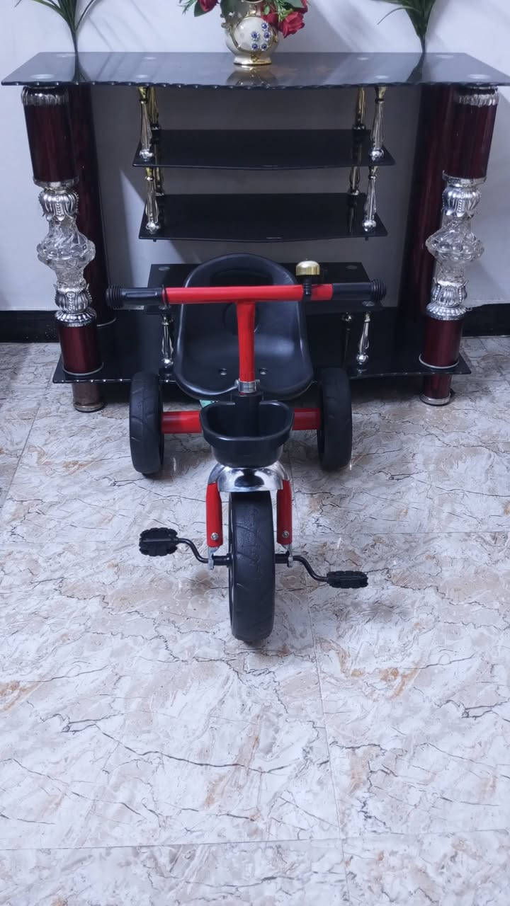 السلام عليكم شباب بايسكل مال اطفال (للبيع السعر20 الف) الشراي يتصل على هذا الرقم ***********  العنوان بغداد
