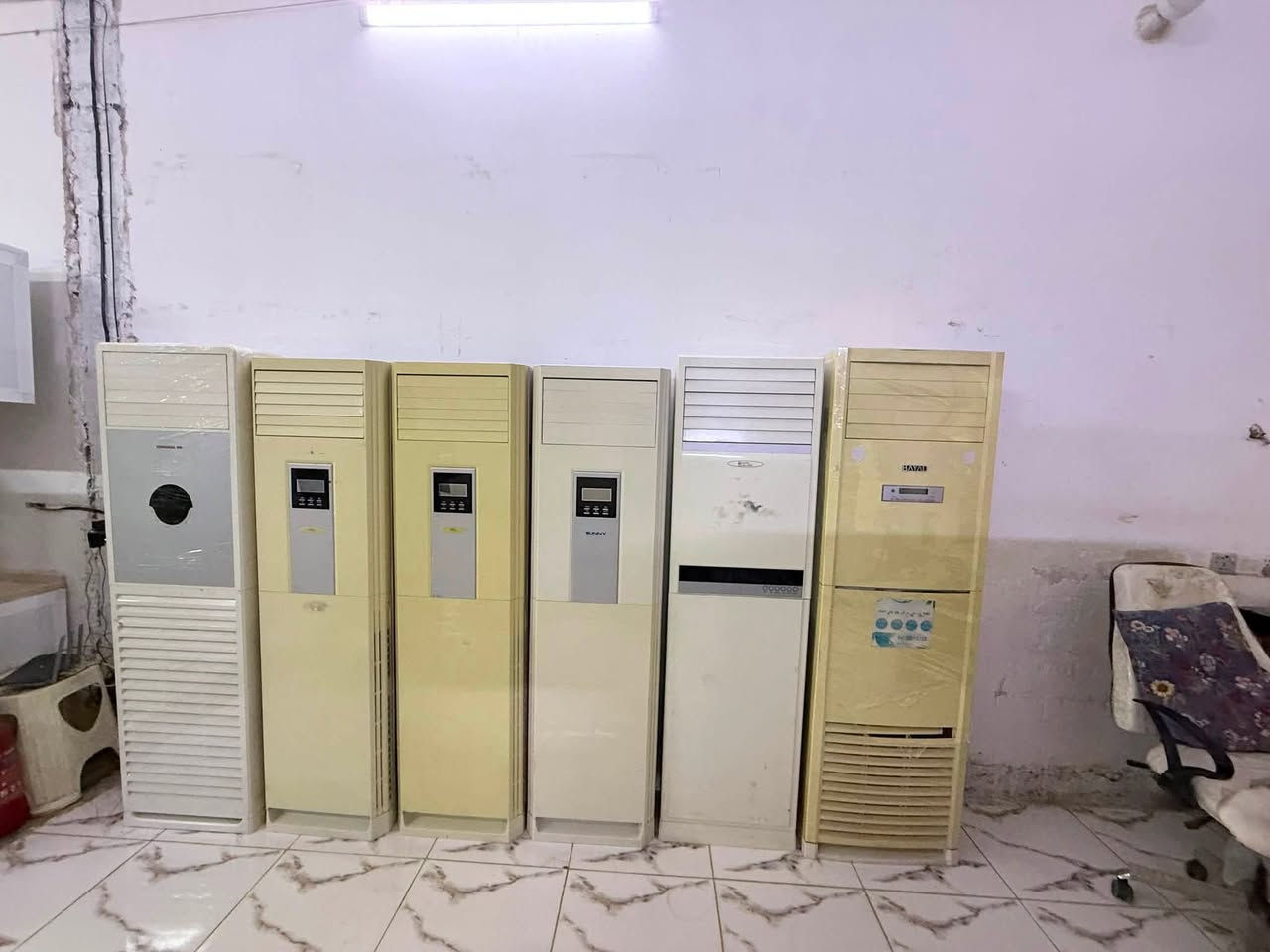 مجمع محسن الشمري 
بكافه انواع اثاث مواد المنزلية 
متوفر سبالت باله شغال ع الفحص 
متوفر سبلت 1/50 طن ونص كنتوري 
+ بوري 3 متار 
متوفر سبالت 2 طن كنتوري 
+ بوري 3 متار 
متوفر سبالت 2/50 كنتوري 
+ بوري 3 متار
متوفر سبالت 3 طن 
+ بوري 3 متار 
كلهن يجي وياهن بوري + غاز 
قضاء عفك قرب الجسر حمام مقابل سيد حسن 
***********@
