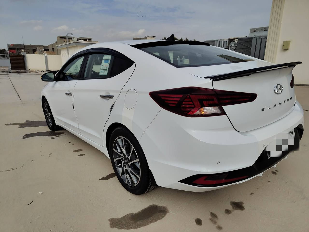 🚘 للبيع | هيونداي النترا 2019 خليجي 🚘
🔹 رقم بغداد (إنكليزي) بأسمي
🔹 كفالة عامة
🔹 الممشى: 107 ألف كم
🔹 محرك وكير وكالة
🔹 فول أبشن (واحد على واحد)

المواصفات: ✅ كاميرا أمامية وخلفية
✅ فتحة سقف (سلايد)
✅ داخلية جلد
✅ زنون
✅ بصمة تشغيل
✅ قطعتا تبريد
✅ تحكم بالستيرن
✅ مرايا شفط
✅ شاشة كبيرة
✅ أنظمة قيادة
✅ يدات نيكل
✅ حساسات أمامية وخلفية

ملاحظة: يوجد  بارد بحجم الإصبع في الهلال الأيمن فقط، ولا يوجد غيره.
السعر المطلوب 167$

📍 الموقع: الأنبار - الفلوجة

📞 ***********
