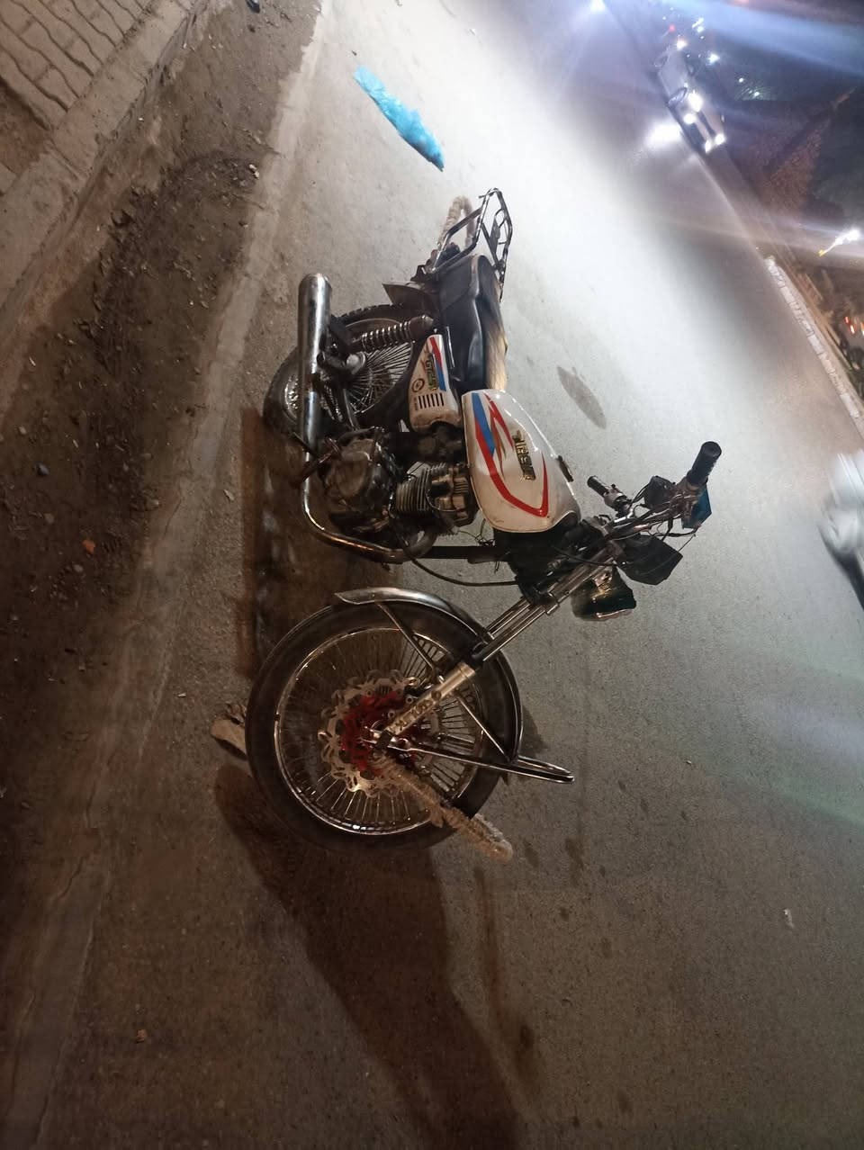 سلام عليكم دراجه تايكر للبيع موديل 19 الدراجه كامله نقص بس اشاير الدراجه خير من الله العنوان المقداديه شهربان. السعر 300 وبيهه مجال للطيبين ❤🤍🤍


**إذا كنت صاحب هذا الإعلان وتريد حذفه لأي سبب، رجاءا أرسل رسالة إلى الدعم الفني**