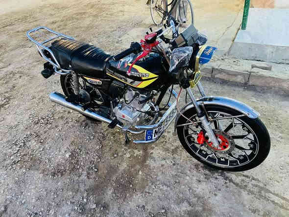 سلام عليكم دراجة سيفان للبيع موديل 24 مكفولة كفالة عامة سعر 650 وبيهة مجال مكان  ناحية سلام العنبكيه اتصل ***********
