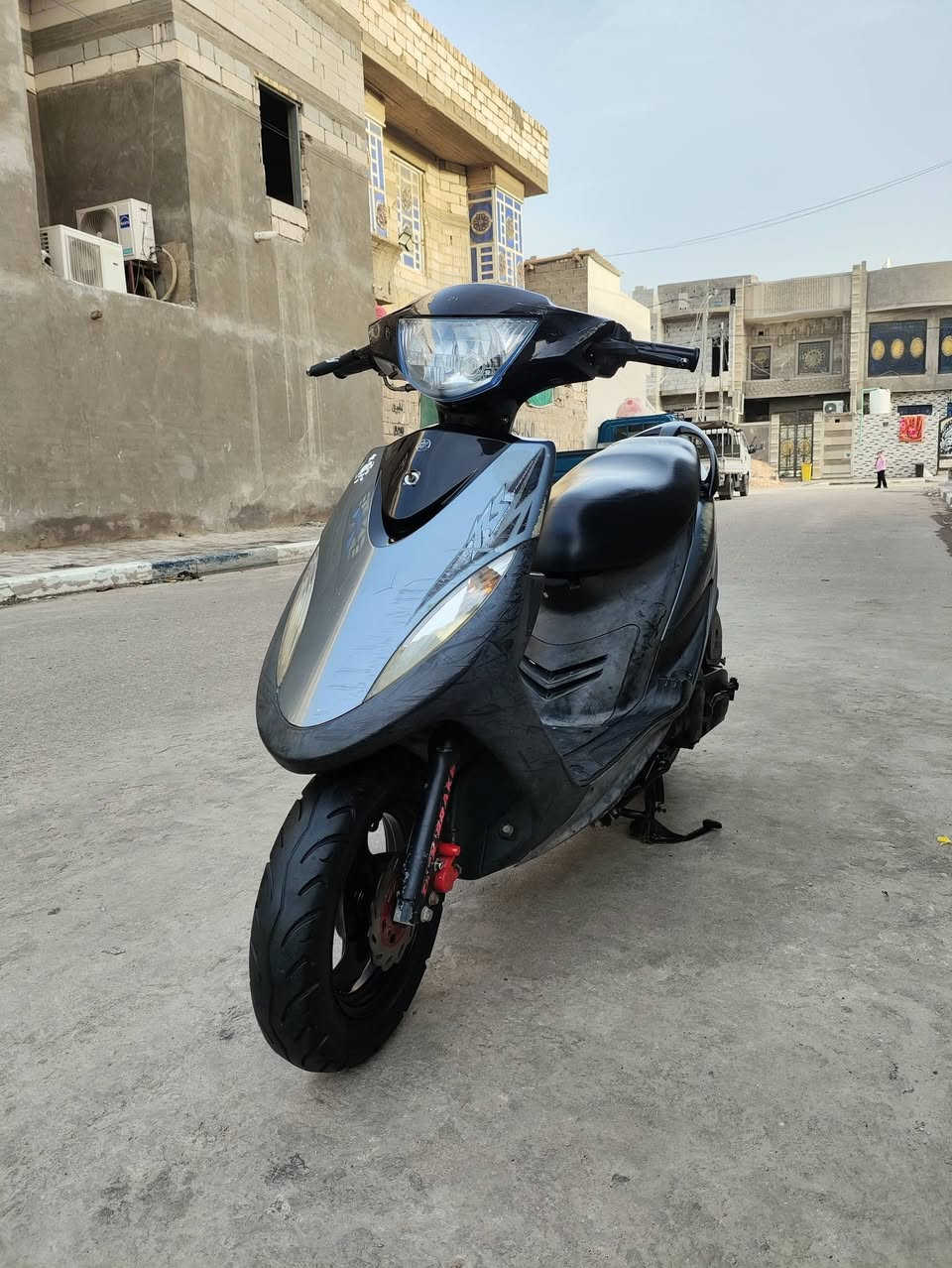 ماكس عدله رمبه صارلها شهر ونص من مطلعها مكفولة كفاله عامه كلها شغاله اي نقص ماكو مكينه بلاد ما مفتوحه جيب مصلح وفحص شرط مشي120 معدل كفراتها مختمات نفس الختم سعر 850 وبيها مجال الاستفسار *********** أو متواجد وتساب مكاني بصره حي شرطه قرب المعارض مال سيارات جديده مقابيل حيانيه
