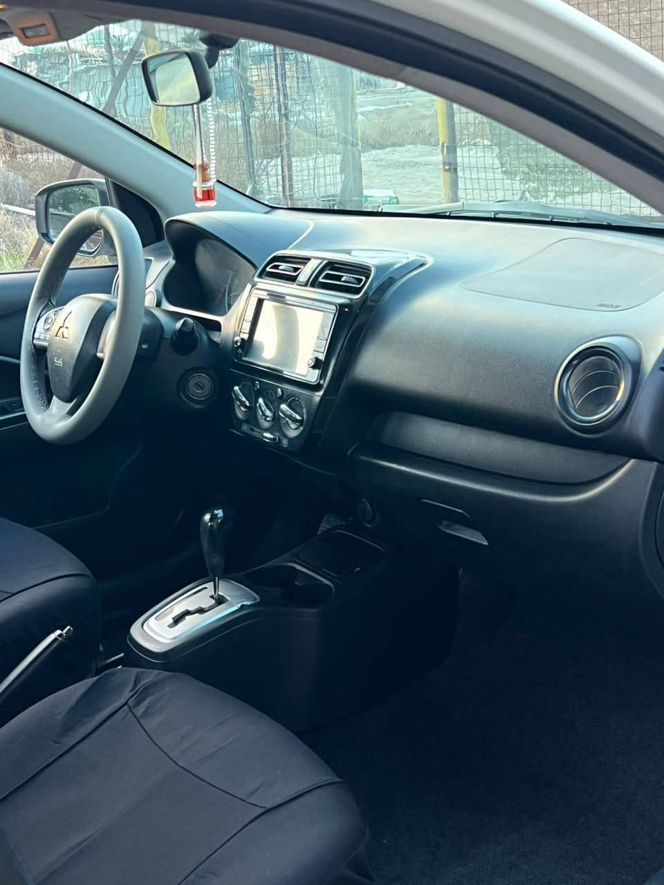 متسيوبيشي ميراج موديل 2018
رقم بغداد 
السيارة داخلة كلين فقط طابة بطسة قوية وانطعجت الجاملغات الامامية كما
موضح بالصور السيارة جاهزة من كلشي وكاملة مكملة . مكانها بغداد ابوغريب السعر النهائي 75 ورقة
ماشية 78 الف ميل
***********
