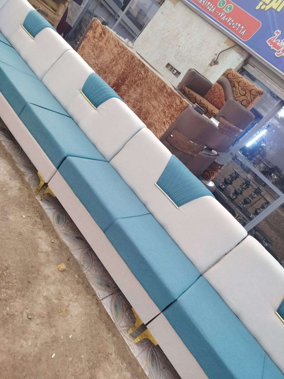 تخمين ٢٠ نفر نفس الشي جدد تسكام بلوك اسود مامستخدم سعر جوه السوك عنوان المعمل ديوانيه تقيه يم ساحه توديع معمل ومعرض ورده الربيع رقم *********** بي وتساب متواجدين
