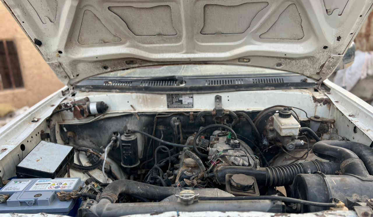 السلام عليكم سيارة أدميرال موديل ٢٠٠٦ منفيس كير ومحرك ( بخاخ) شرط كهربائيات شغالة والگشر شوف العين نظيفة ماناقصها شي سعر ٢١ ورقة وبيها مجال . للاستفسار اكثر اتصل على ***********
