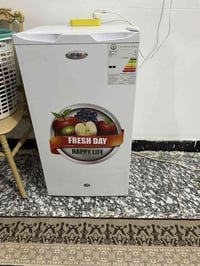 ثلاجة • مستخدمة شهر • بقفل